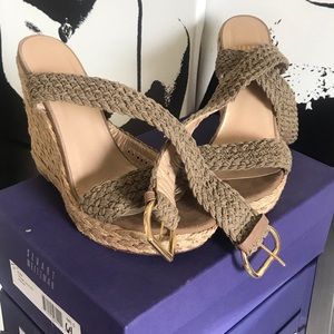 Stuart Weismann famous Jennifer Aniston wedges